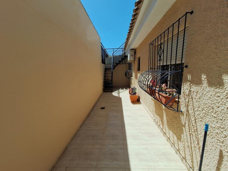 2 Cuarto Villa en venta