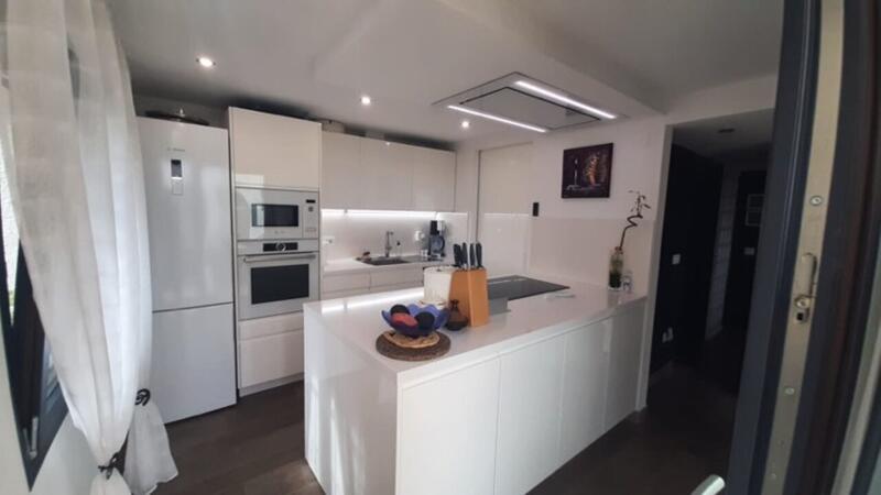 4 Cuarto Villa en venta