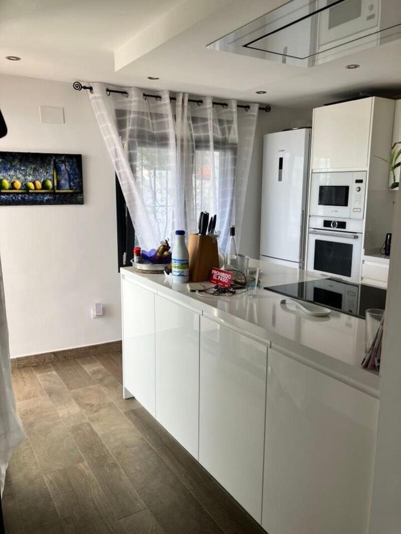 4 Cuarto Villa en venta