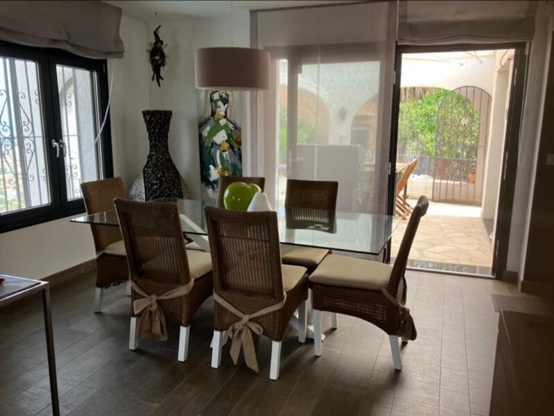 4 Cuarto Villa en venta