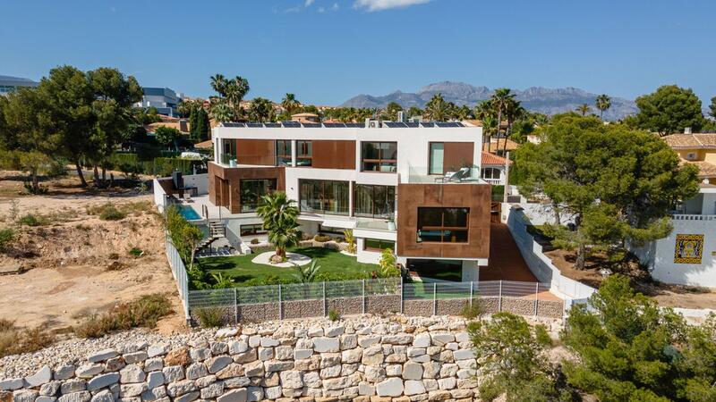 4 Cuarto Villa en venta