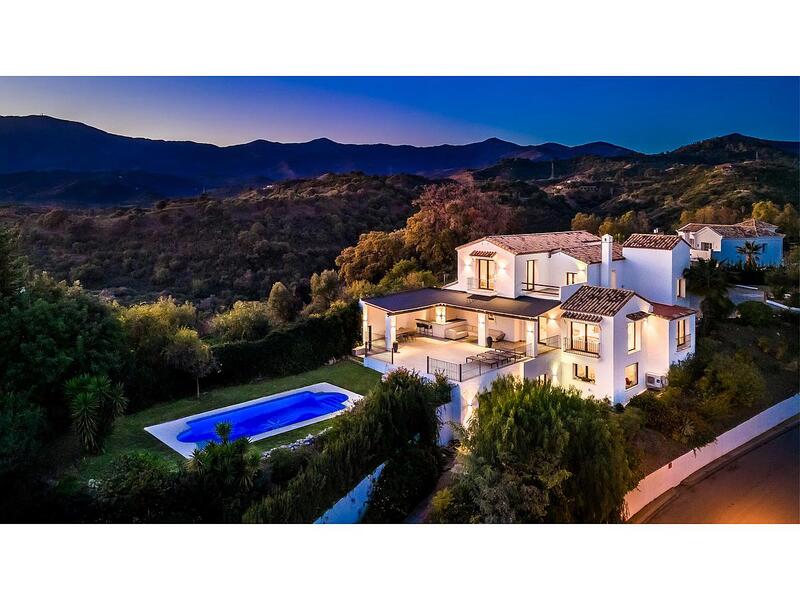 5 спальная комната вилла продается