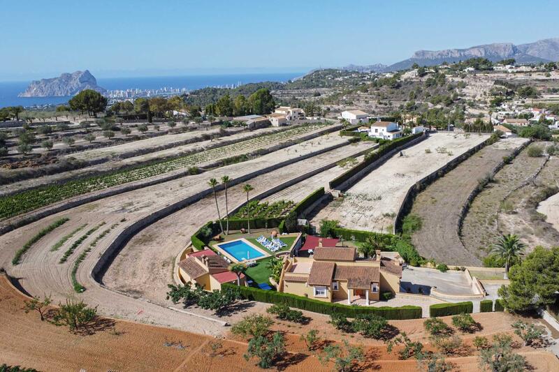 8 bedroom Villa for sale