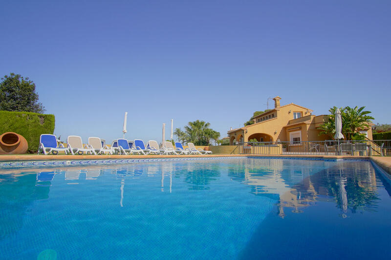 8 bedroom Villa for sale