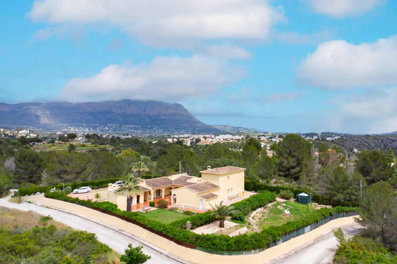 Villa for sale in Gata de Gorgos, Alicante