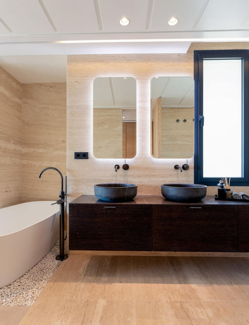 4 bedroom Apartment for sale