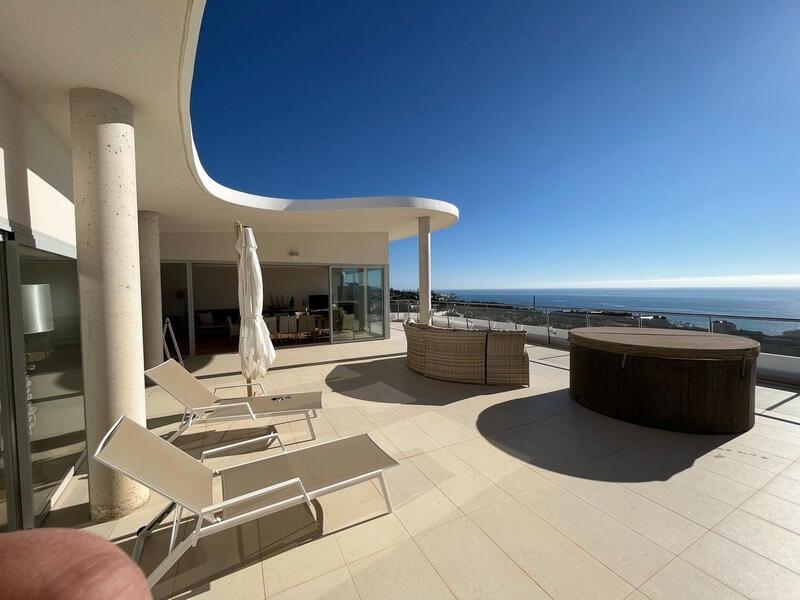 3 slaapkamer Appartement Te koop 3 slaapkamer Appartement Te koop