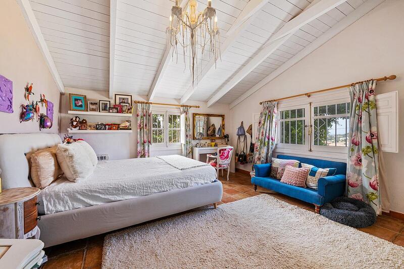 7 bedroom Villa for sale