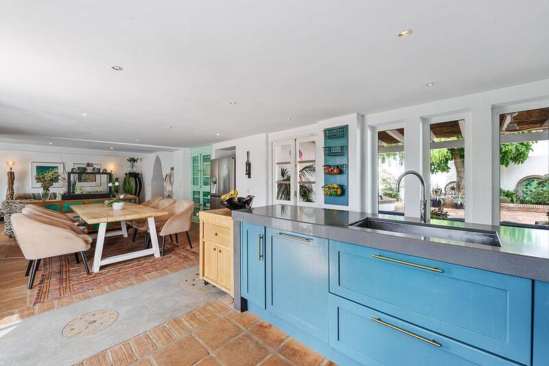 7 bedroom Villa for sale