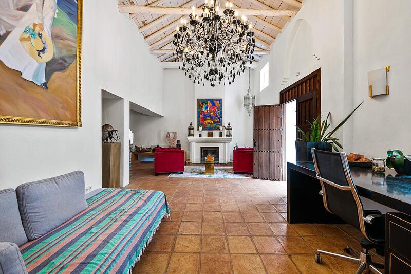 7 bedroom Villa for sale