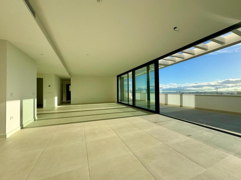 3 bedroom Apartment for sale