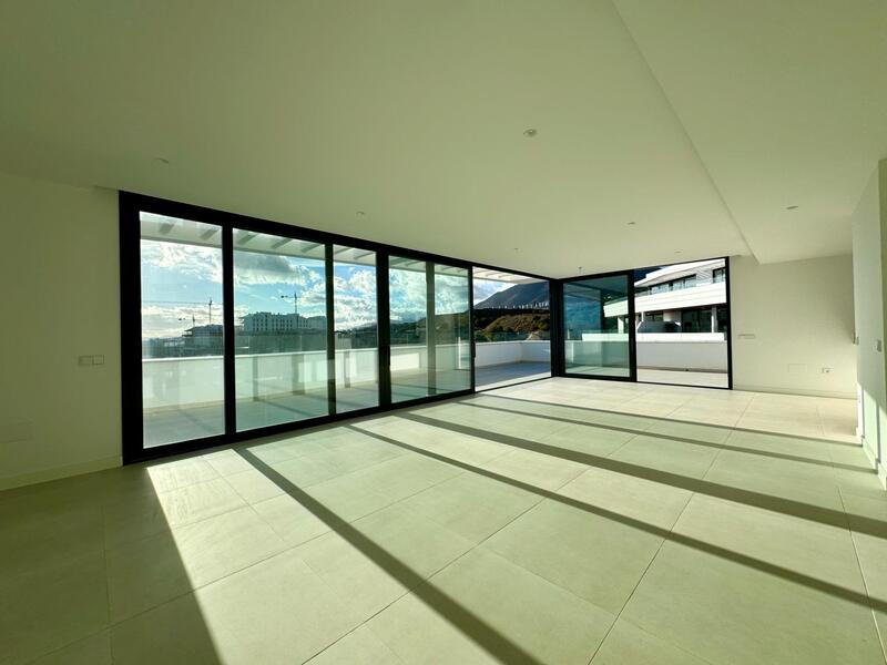 3 bedroom Apartment for sale