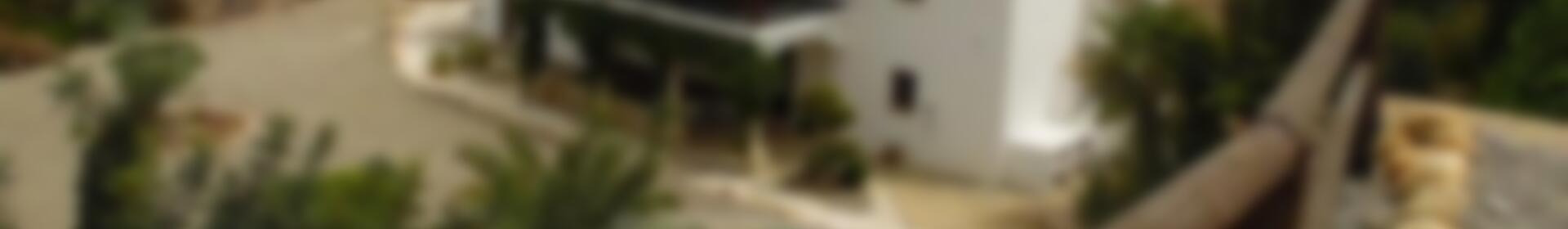 5 bedroom Country House for sale