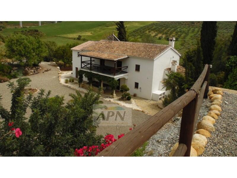 5 bedroom Country House for sale