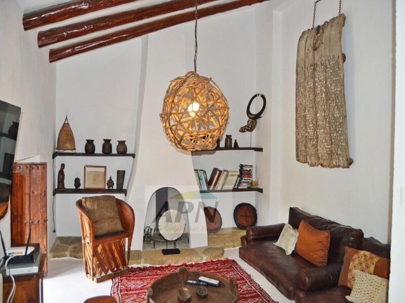 5 bedroom Country House for sale