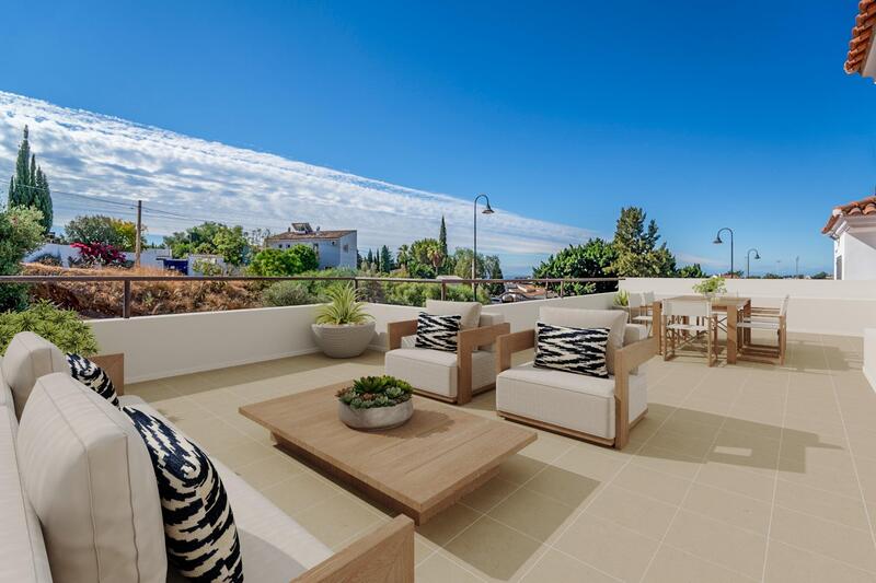 5 bedroom Townhouse for sale