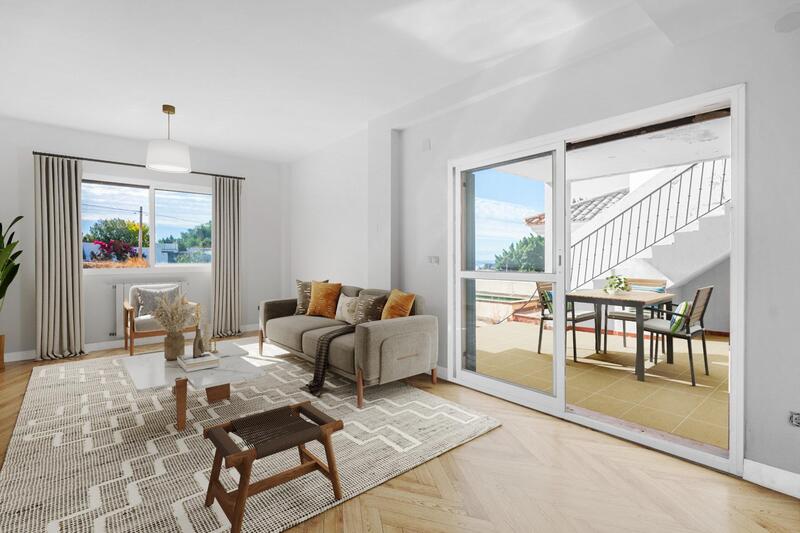 5 bedroom Townhouse for sale