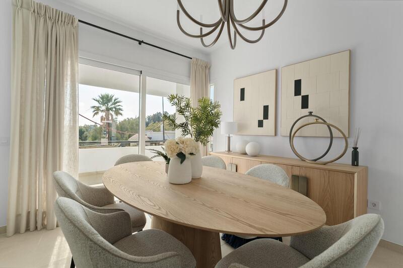 4 bedroom Townhouse for sale