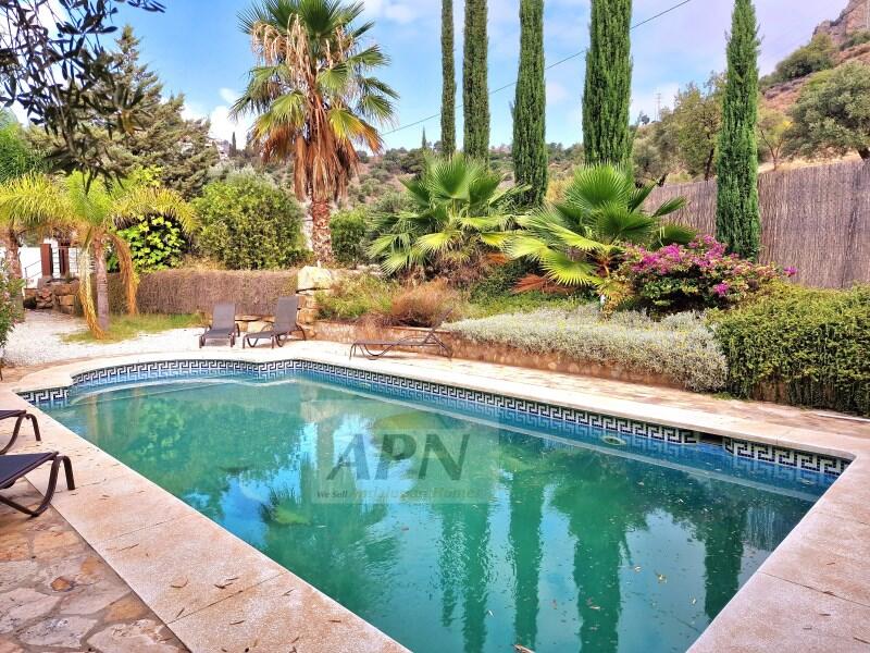 4 slaapkamer Landhuis Te koop