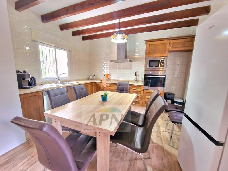 4 slaapkamer Landhuis Te koop