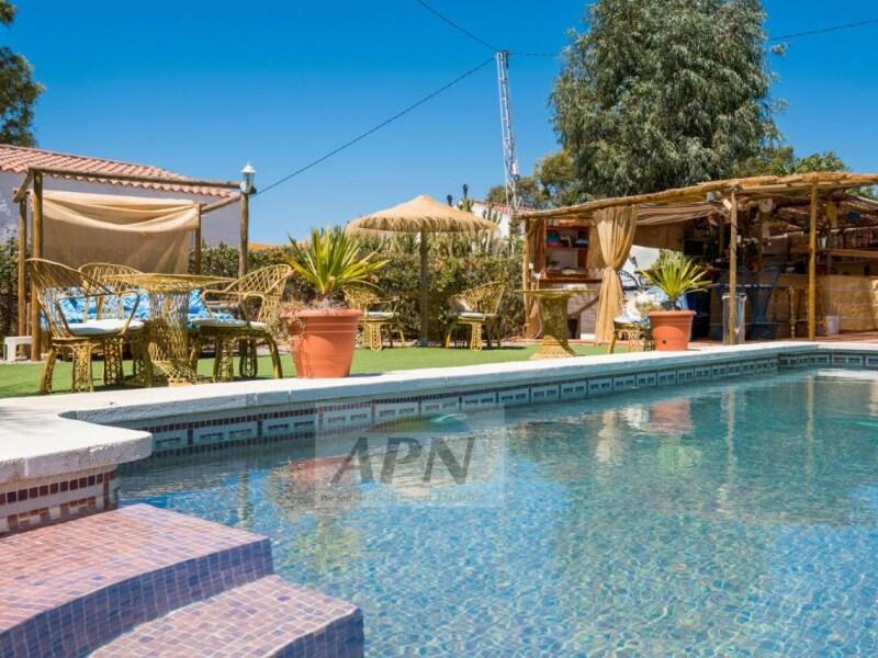 9 bedroom Country House for sale