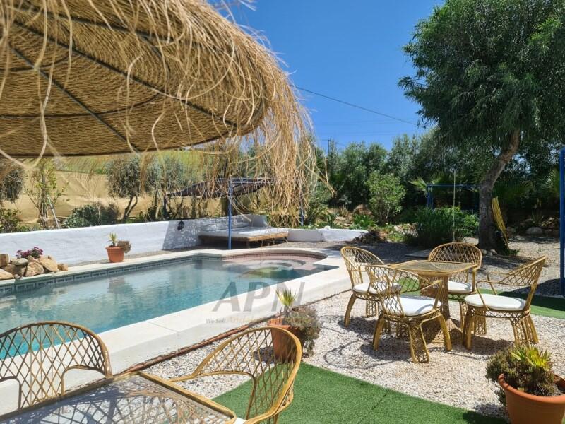 9 bedroom Country House for sale