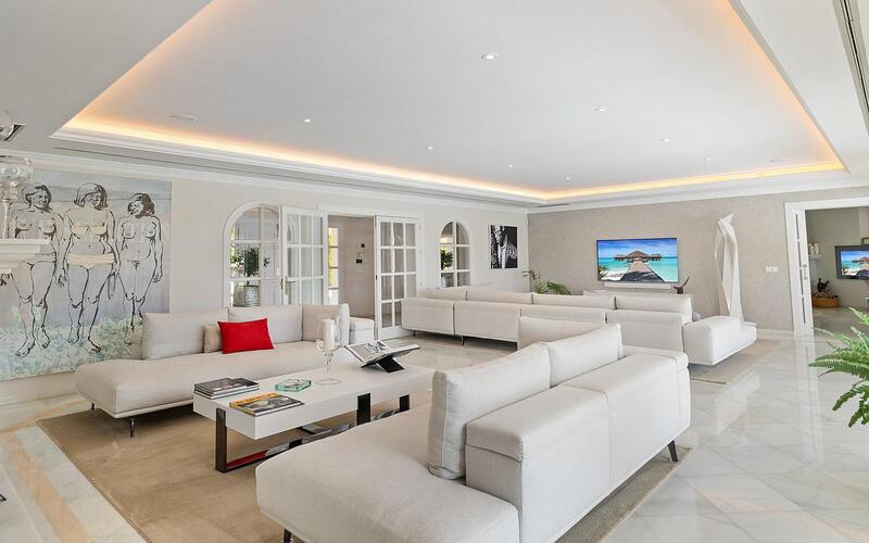 6 bedroom Villa for sale