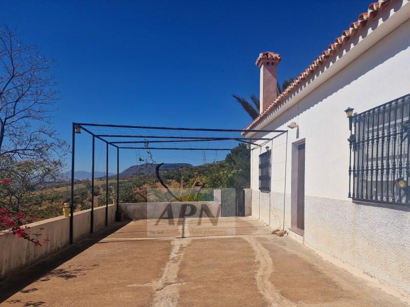 3 bedroom Country House for sale