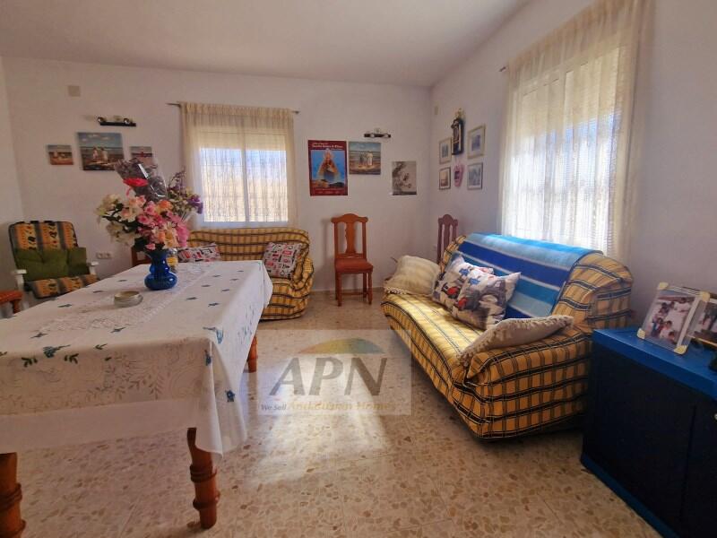 3 bedroom Country House for sale