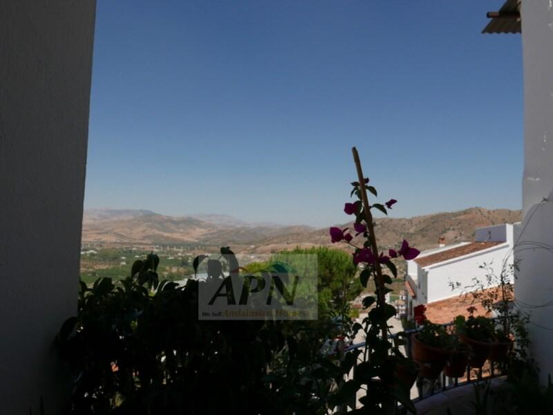 4 bedroom Townhouse for sale