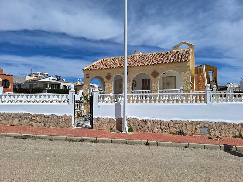 2 Cuarto Villa en venta