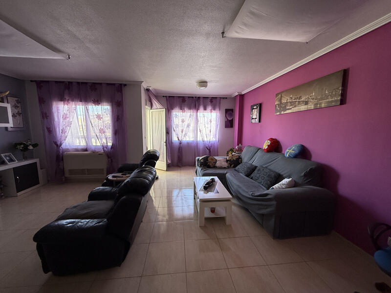 3 bedroom Townhouse for sale