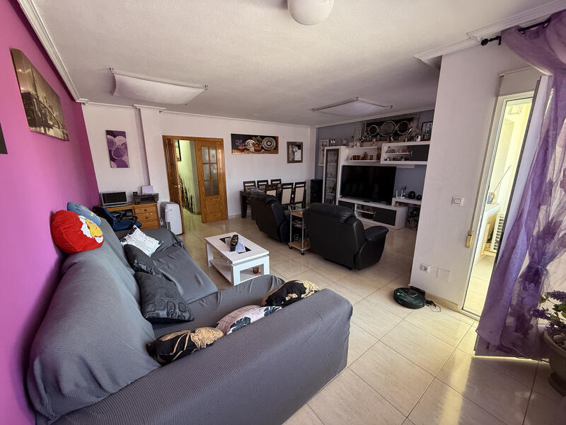 3 bedroom Townhouse for sale