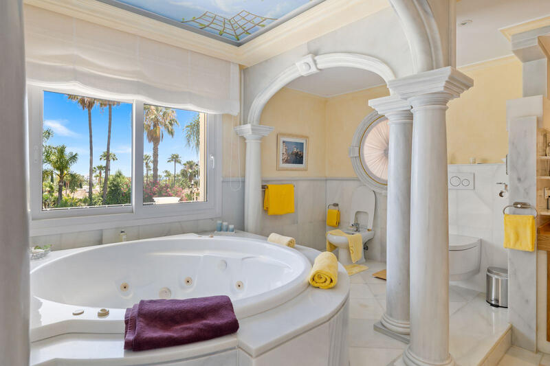 6 bedroom Villa for sale 6 bedroom Villa for sale