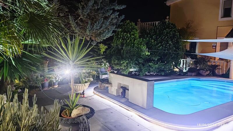 8 bedroom Country House for sale