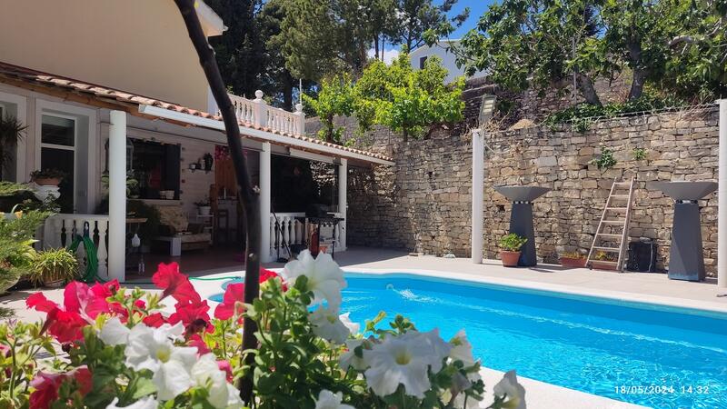 8 bedroom Country House for sale