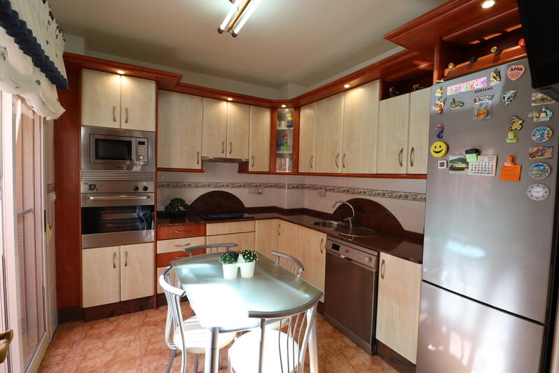 4 sovrum Radhus till salu