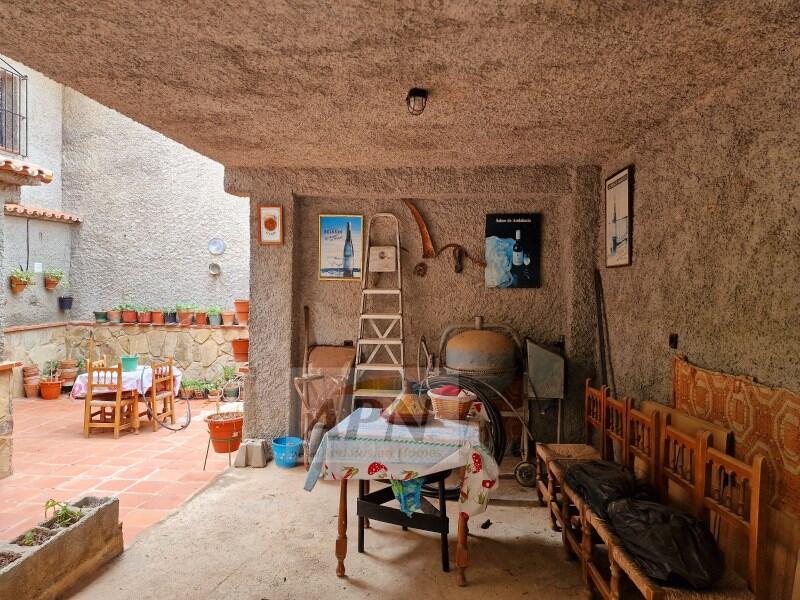 3 bedroom Country House for sale