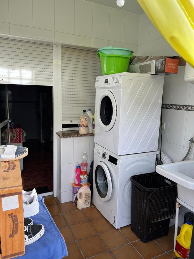 4 Schlafzimmer Handelsimmobilie zu verkaufen