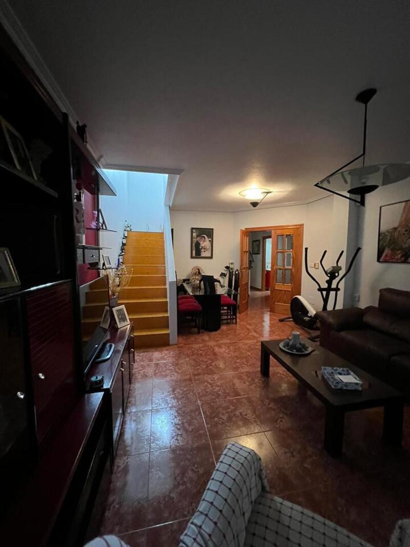 4 Schlafzimmer Handelsimmobilie zu verkaufen