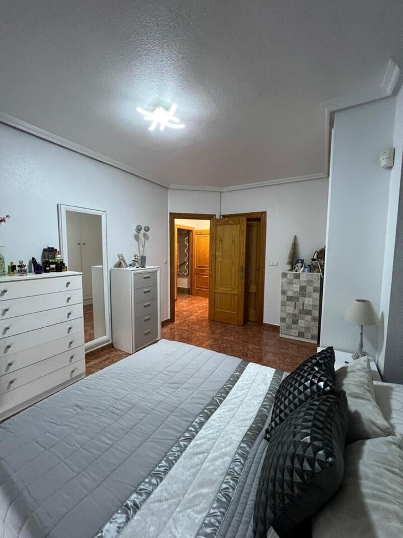 4 Schlafzimmer Handelsimmobilie zu verkaufen