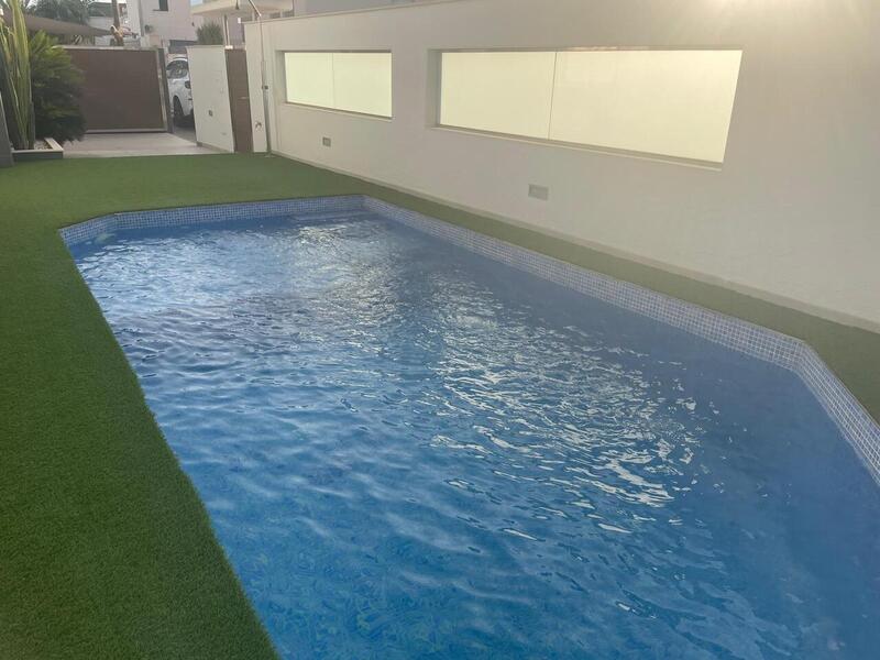 3 Cuarto Villa en venta