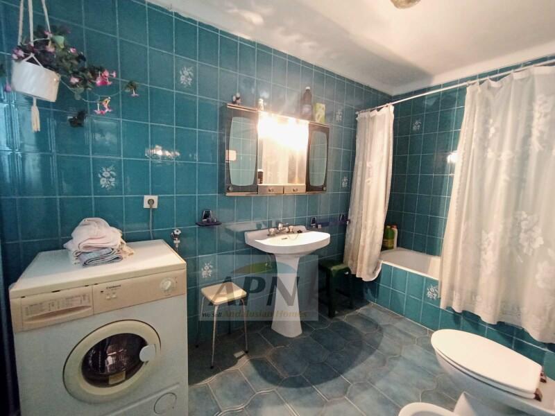 4 bedroom Townhouse for sale