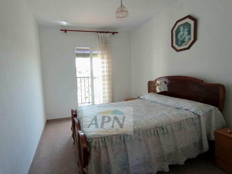 4 bedroom Townhouse for sale