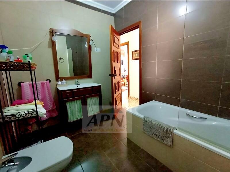 3 bedroom Townhouse for sale