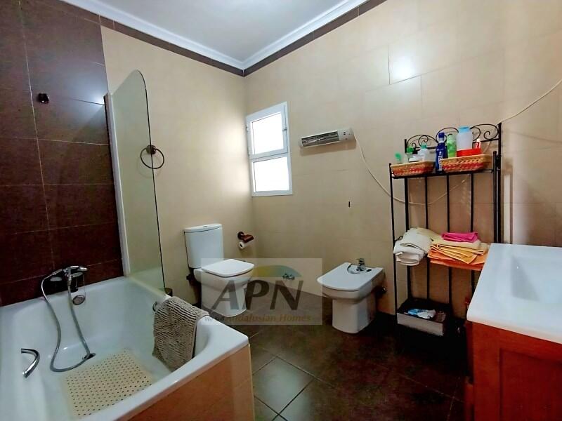 3 bedroom Townhouse for sale