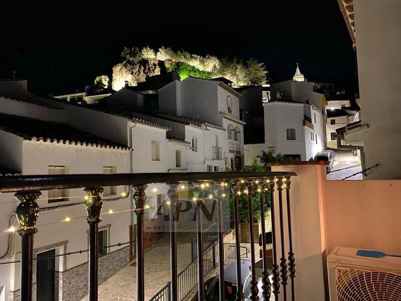 1 bedroom Townhouse for sale