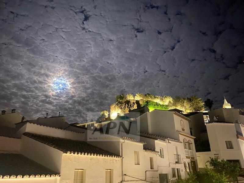 1 bedroom Townhouse for sale