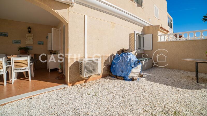 2 bedroom Townhouse for sale