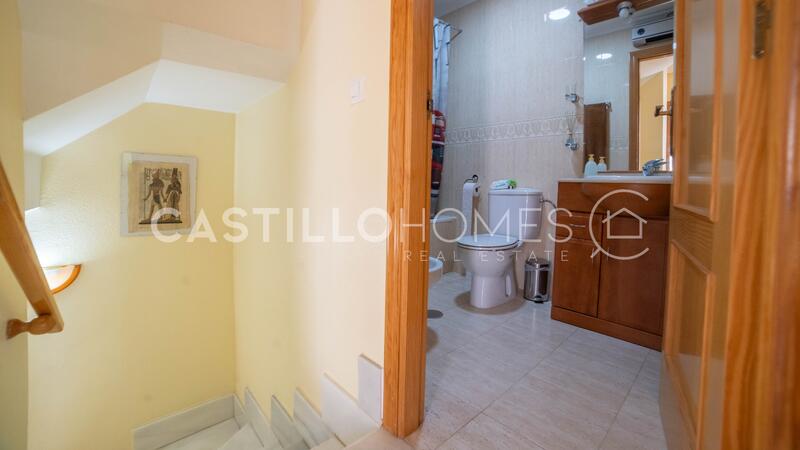 2 bedroom Townhouse for sale